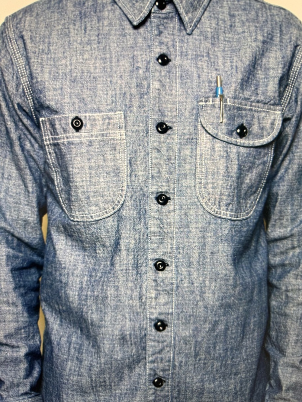 Rogue Territory rinsed chambray work shirt